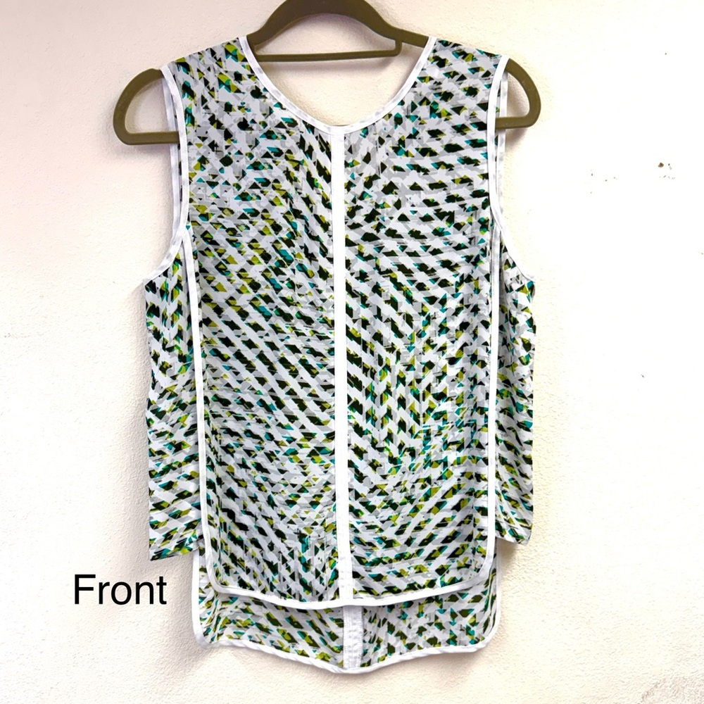 Liz Claiborne sleeveless top, high-low hem, geometric white green blue, size M
